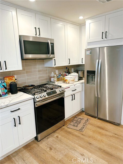 Foto del edificio - 12610 Maryvine St