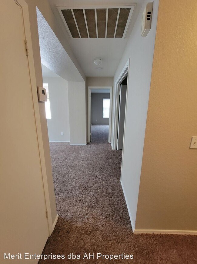 Foto del edificio - 3 br, 2 bath House - 13616 W FARGO DR