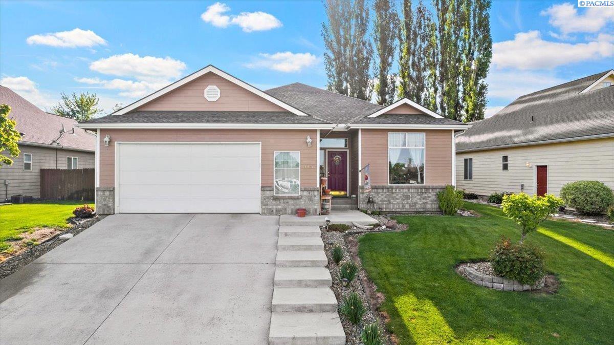 415 Sherilyn Ct, Grandview, WA 98930 House Rental in Grandview, WA