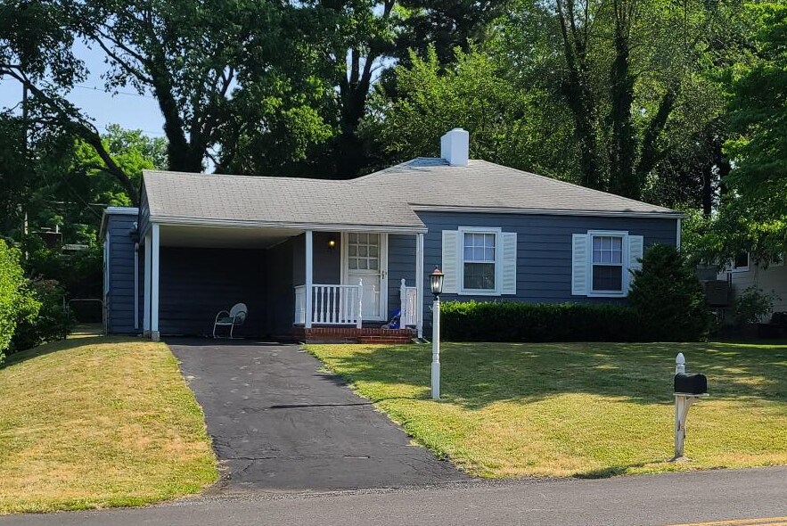 13323 Fountain Head Rd, Hagerstown, MD 21742 House Rental in