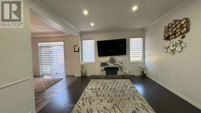 Building Photo - 301 Freure Dr
