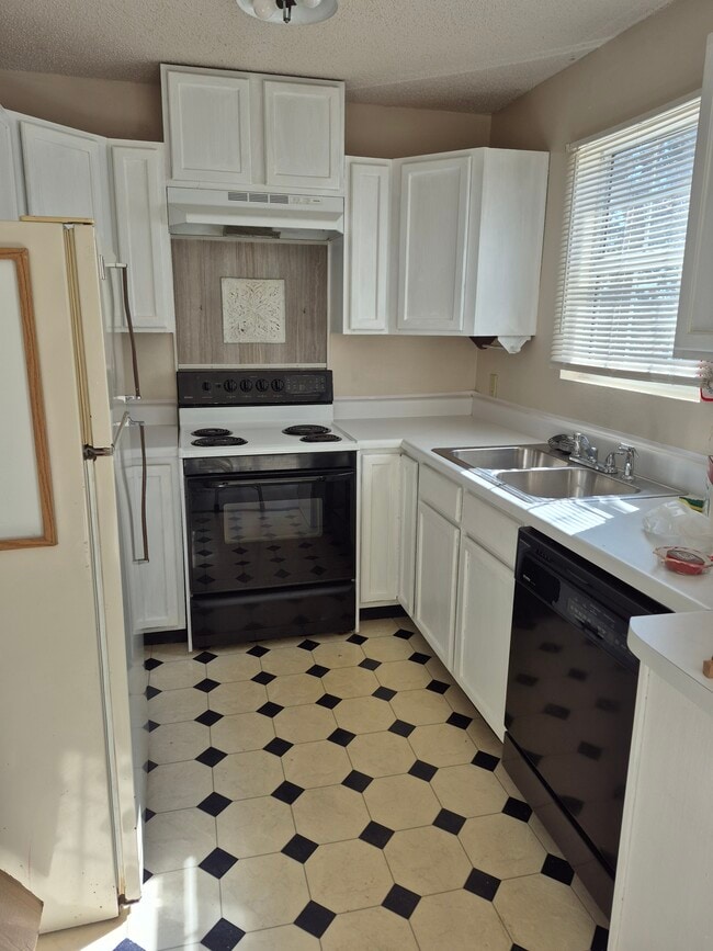 Building Photo - 133 Elizabeth Dr