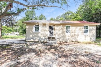 Building Photo - 200 Sunstede Rd