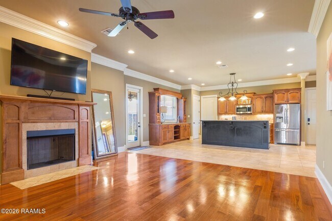 Foto del edificio - 814 Flambant Dr