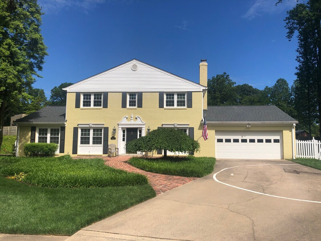 7327 Yates Ct, McLean, VA 22101 House Rental in McLean, VA