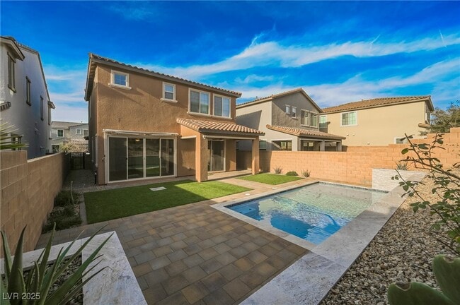 Building Photo - 27 Santo Mio Ct