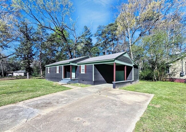 Building Photo - 2261 Paden St