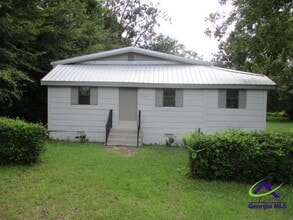 Building Photo - 202 3rd St