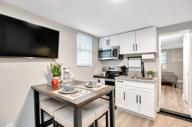 Photo - 1235 Grove St Apartment