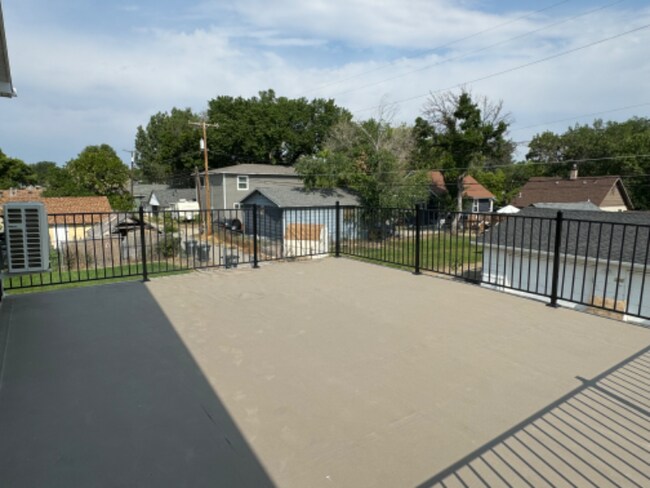 Foto del edificio - 310 3rd St W