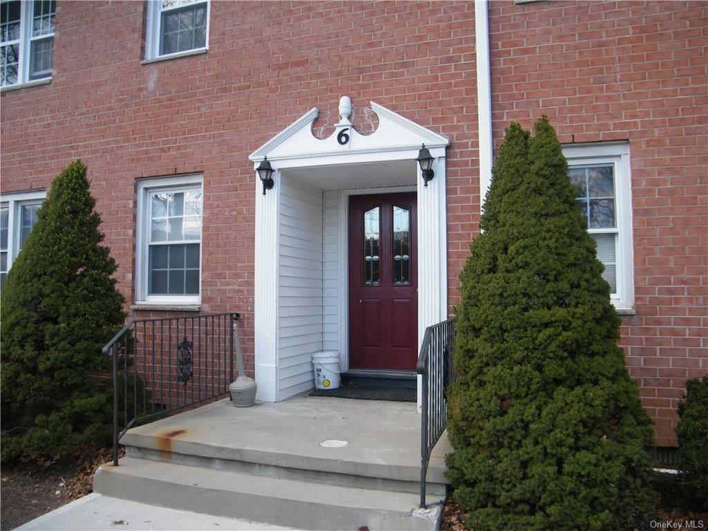 Primary Photo - 67 Roundtree Cir