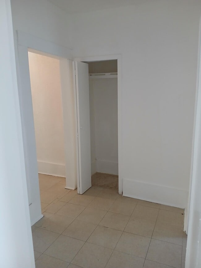 Foto del edificio - 1720 McCulloh St