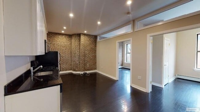 Building Photo - 3 bedroom in New York NY 10026