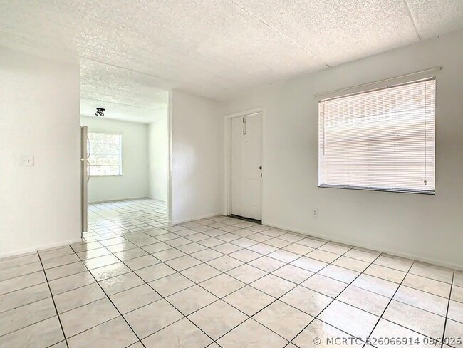 Building Photo - 714 Michigan Ct