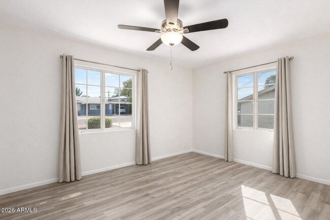 Building Photo - 4016 E Indianola Ave