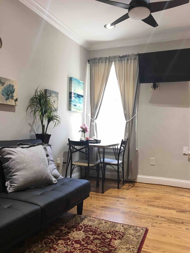 Living - 6233 Lancaster Ave