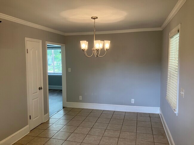 Foto del edificio - 213 Dripping Springs Rd NW