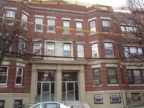 Building Photo - 98 Saint Paul St