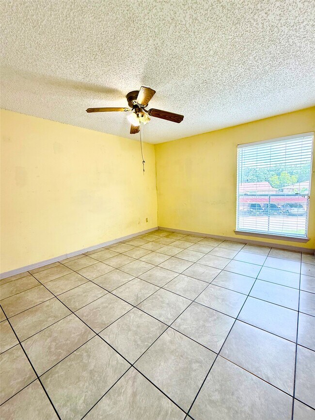 Foto del edificio - 8360 Jorine Dr