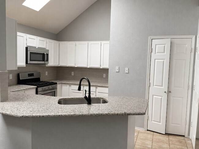 Foto del edificio - 1309 Brookfield Dr