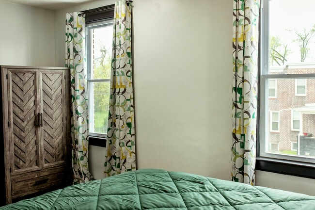 Foto del edificio - 3436 Ravenwood Ave