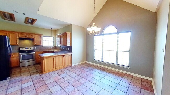 Foto del edificio - 14371 Whispering Oaks Dr