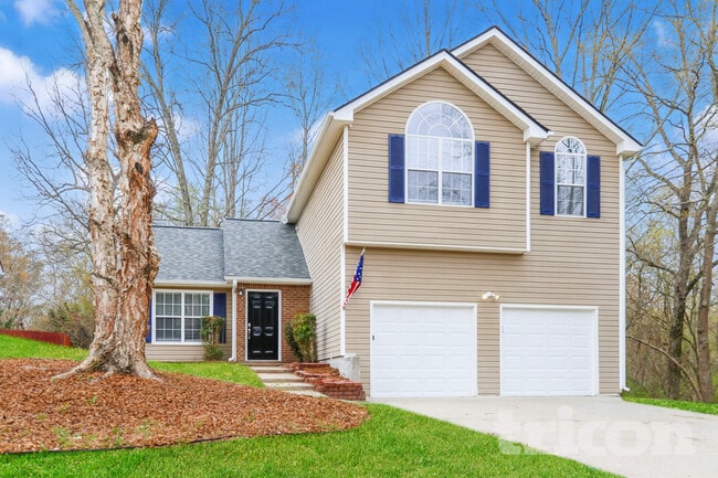 Building Photo - 1528 Cardinal Ln