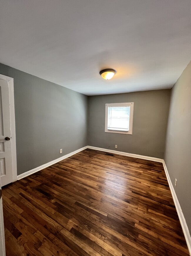 Photo - 722 Snow St House