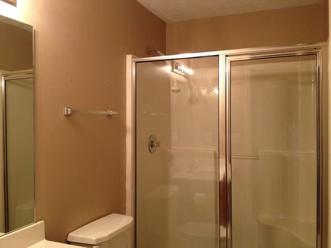 Building Photo - 2119 Long Meadow Dr