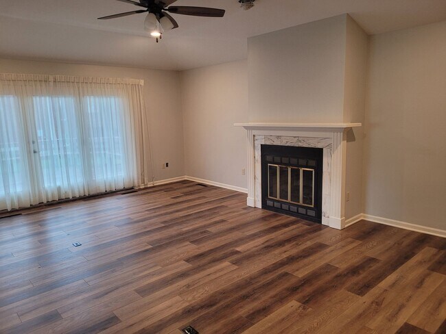 Foto del edificio - Country Club Villas-2 Bedroom 2 Bath Condo