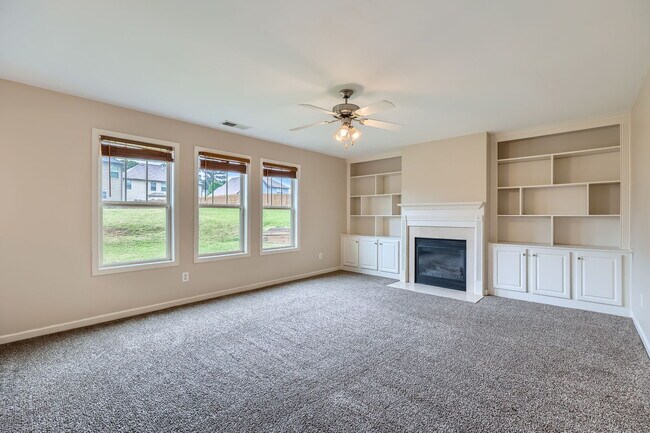 Foto del edificio - 1071 Mcduffie Cir