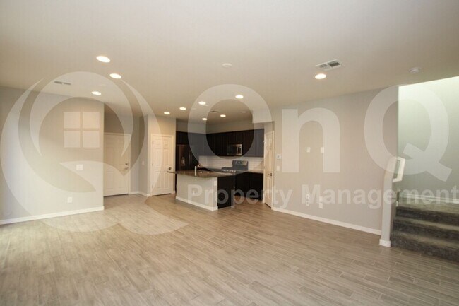 Foto del edificio - 5742 W Raymond St