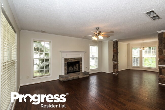 Building Photo - 155 Avondale Cir