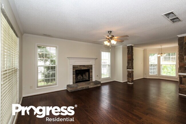 Foto del edificio - 155 Avondale Cir