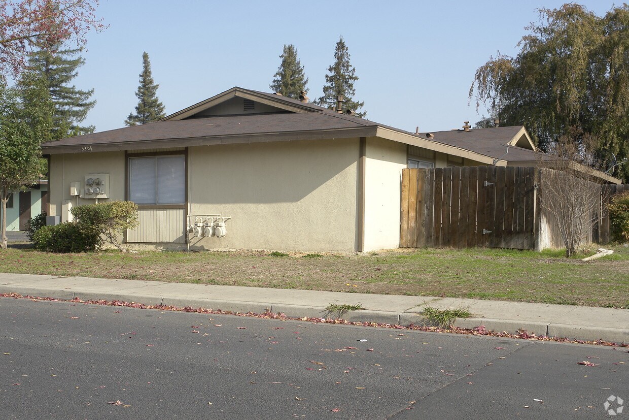 Building Photo - 3304 Santa Rosa Ct