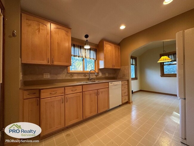 Foto del edificio - 3 Bedroom House **$1,000.00 off January's Rent with a January 2026 Move In**