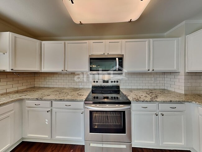 Building Photo - 4815 Talons Mark Dr