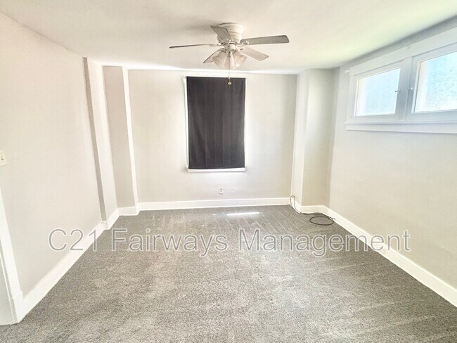 Foto del edificio - 950 Berkshire Ave