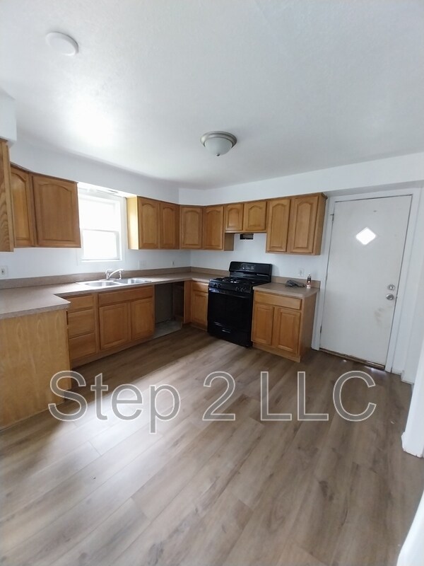Foto del edificio - 25670 Briardale Ave