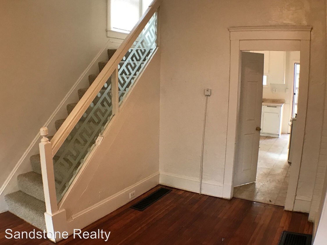 Primary Photo - 3 br, 2 bath House - 3945 Trowbridge Ave
