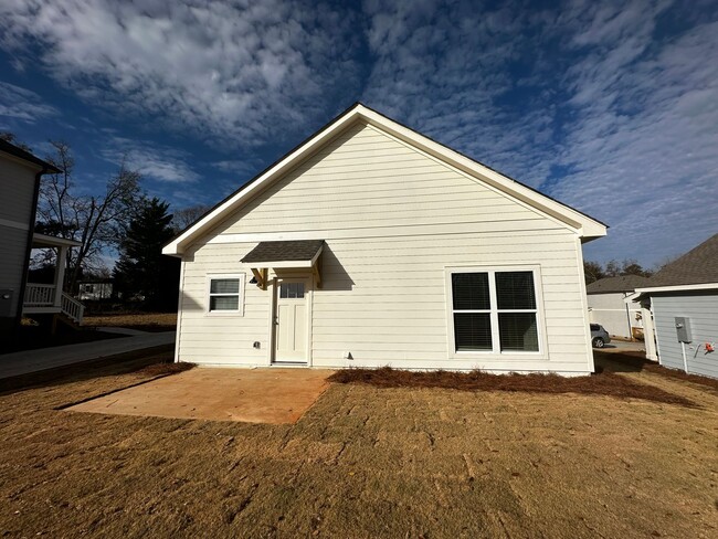 Building Photo - NEW CONSTRUCTION 2 BEDROOM HOME AVAILABLE ...