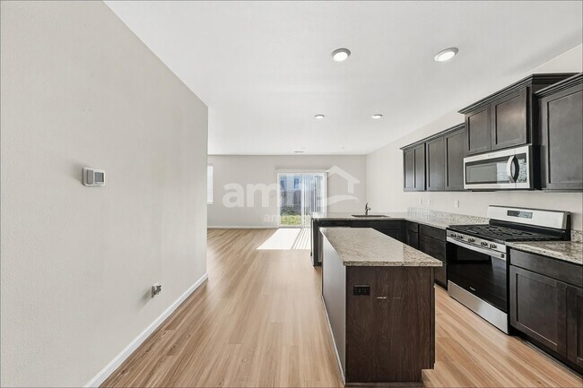 Foto del edificio - 1215 W 17th Ave