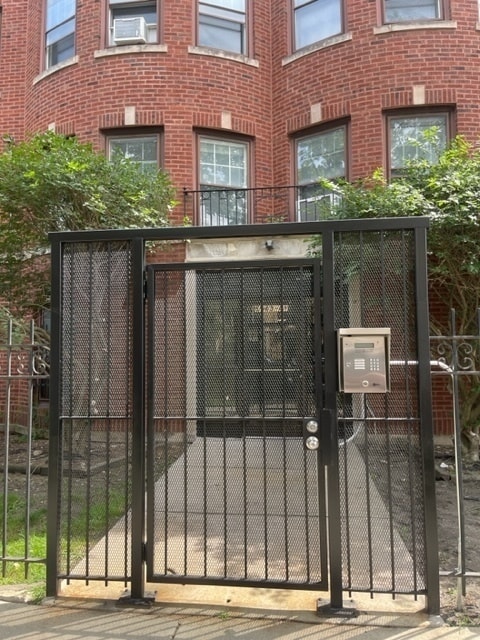 Building Photo - 5941 N Winthrop Ave
