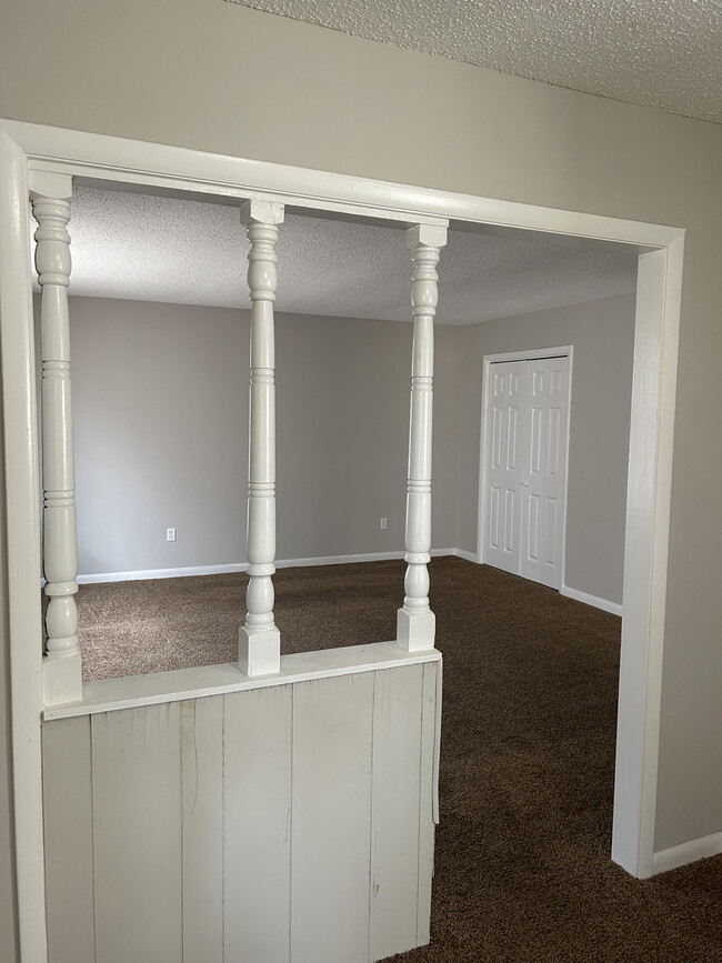 Foto del edificio - 208 Ridgewood Ave