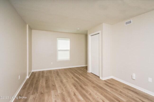 Foto del edificio - 1439 Beech St