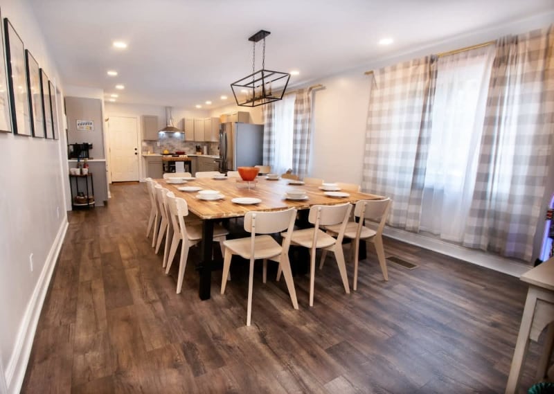 Foto principal - 909 S McLean Blvd