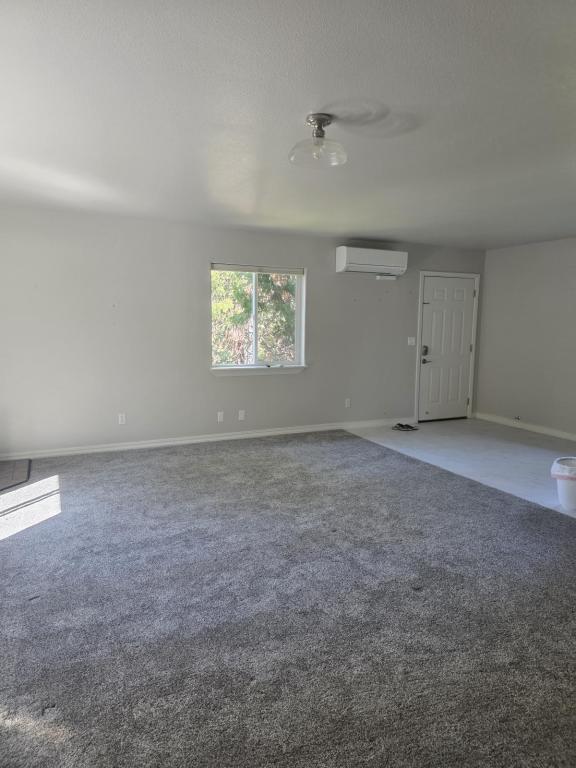 Foto del edificio - 3806 Jumpoff Joe Creek Rd