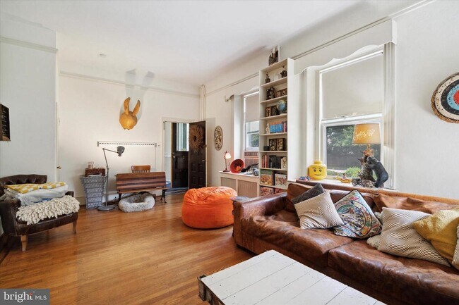 Foto del edificio - 558 W Montgomery Ave