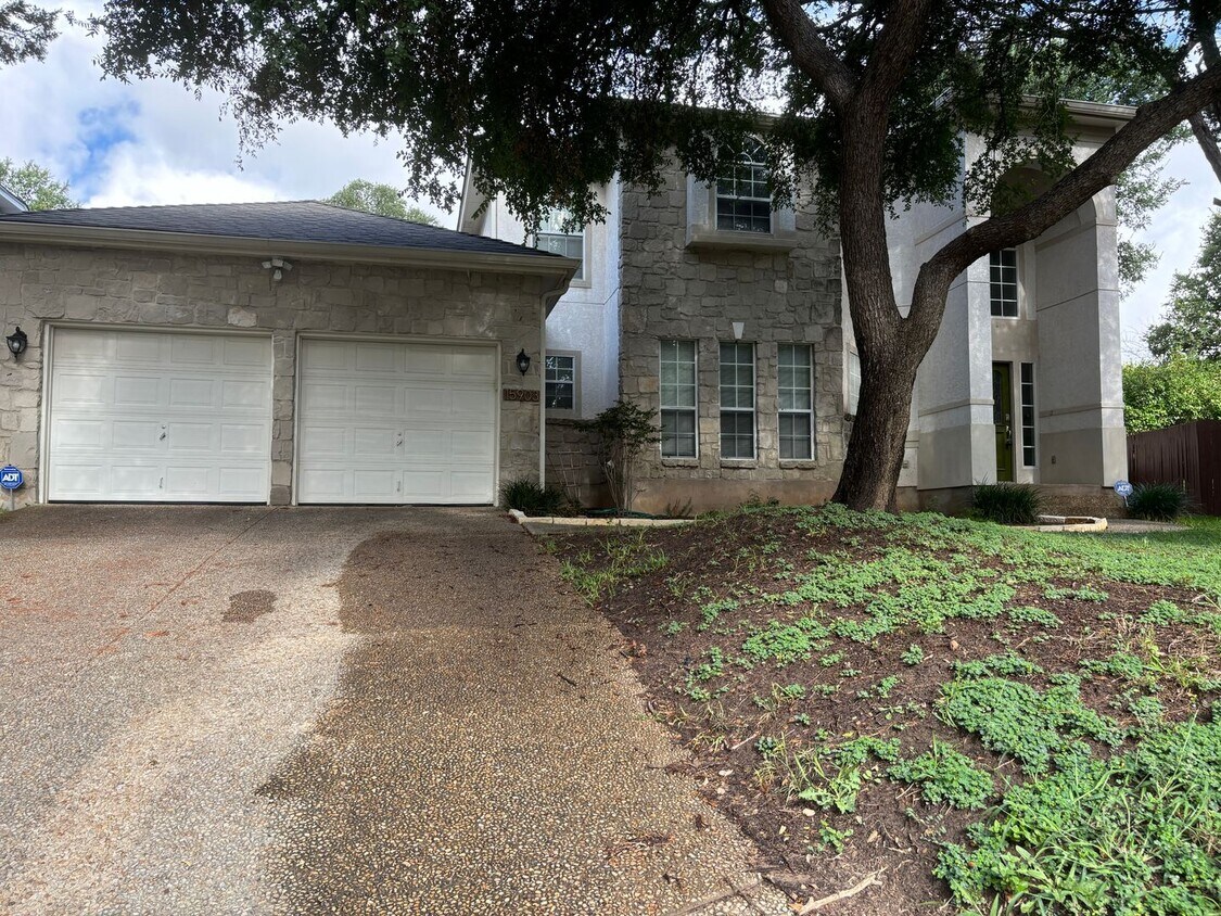 Primary Photo - 15903 Lofty Heights