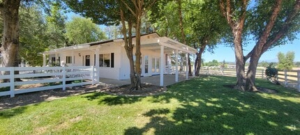 Building Photo - 8424 Silver Bridge Rd